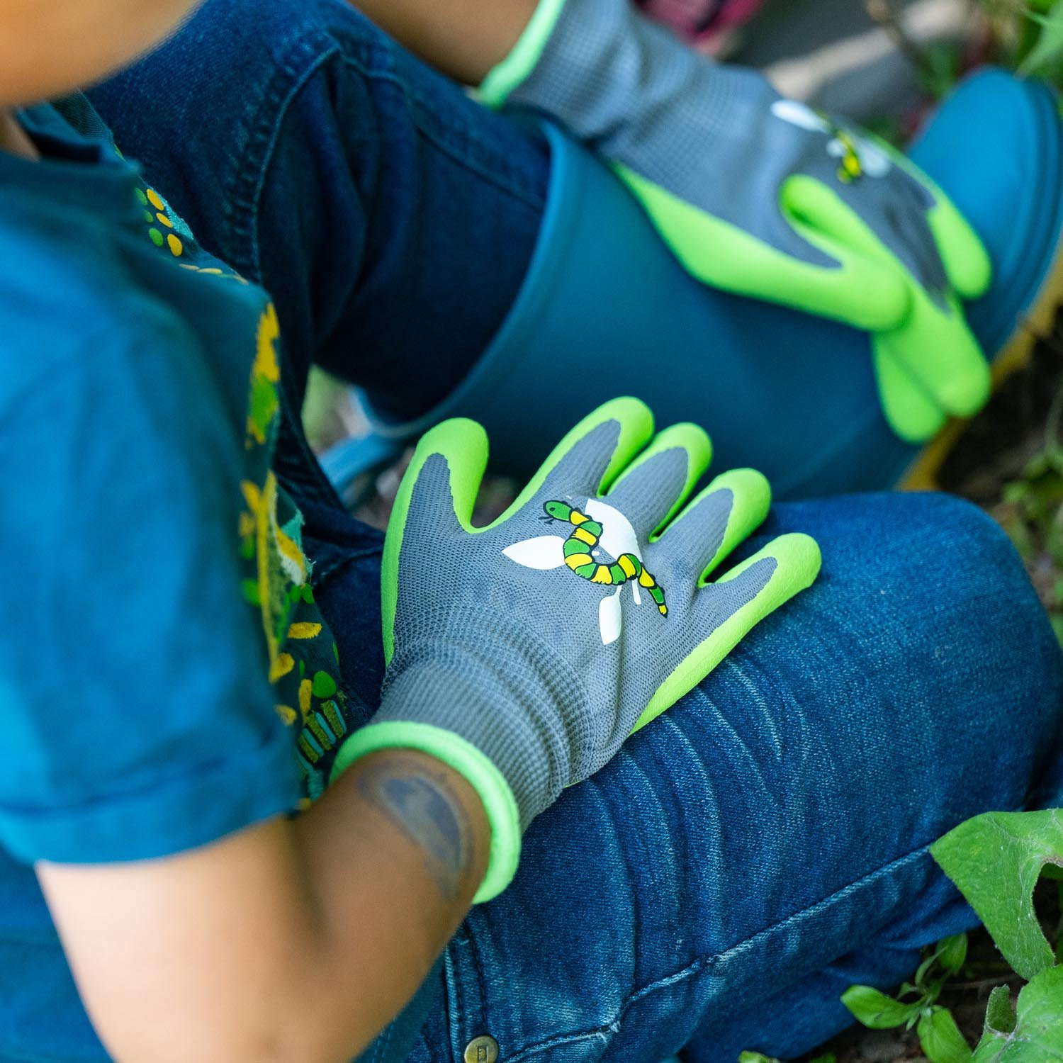Childrens gardening gloves store