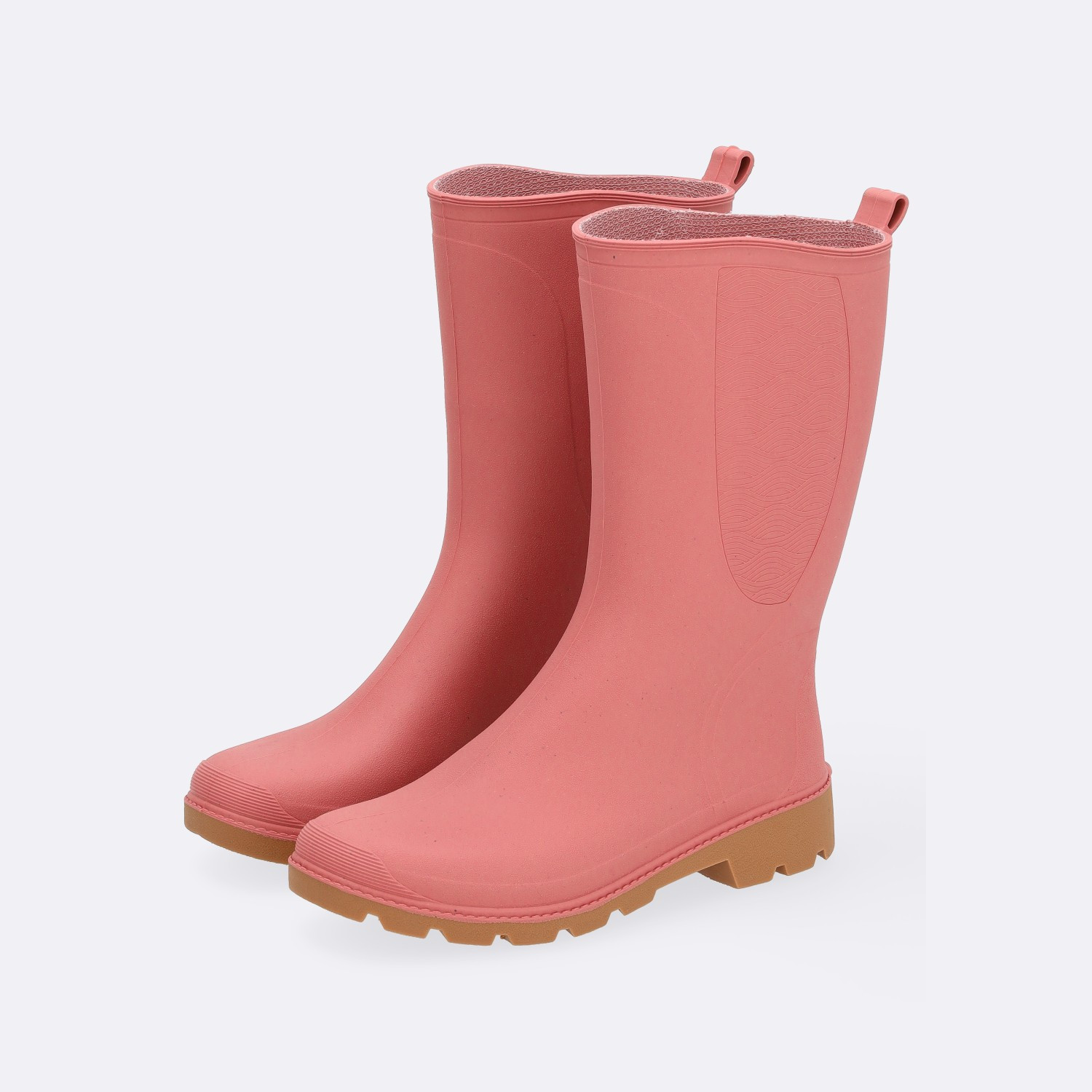 Atlantic Boots made with rubber & seashells | Blackfox